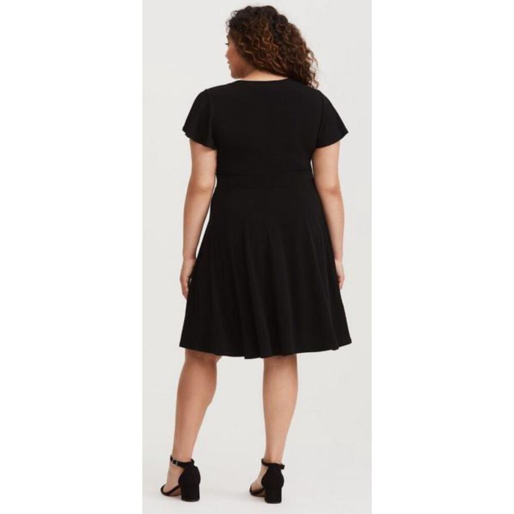 Torrid Plus Size 1X Dress Solid Black Jersey Knit Skater Short Sleeve‎ Knee 504 - Picture 3 of 11
